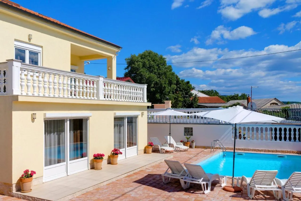 Kuca Ujdenica Villa Grizane-Belgrad Croatia