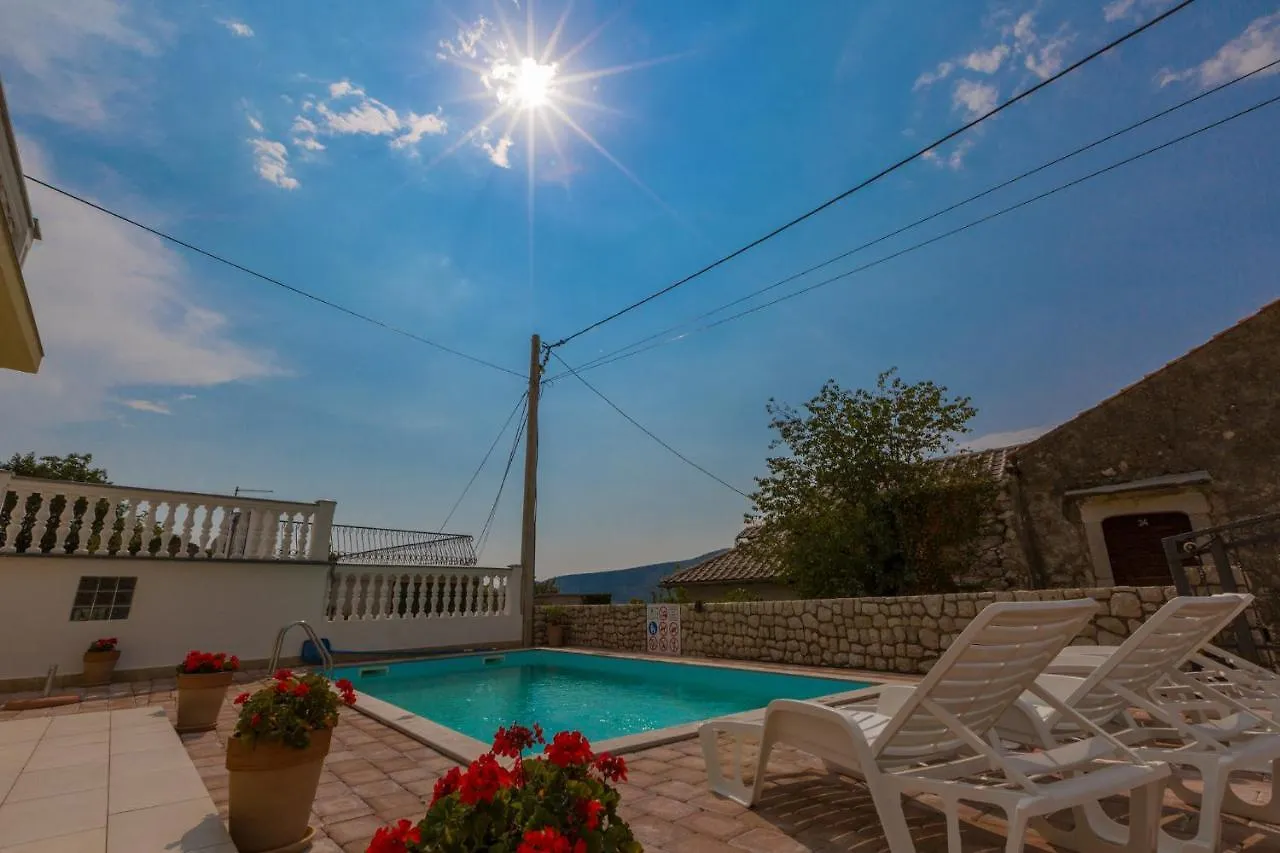Kuca Ujdenica Villa Grizane-Belgrad Holiday home