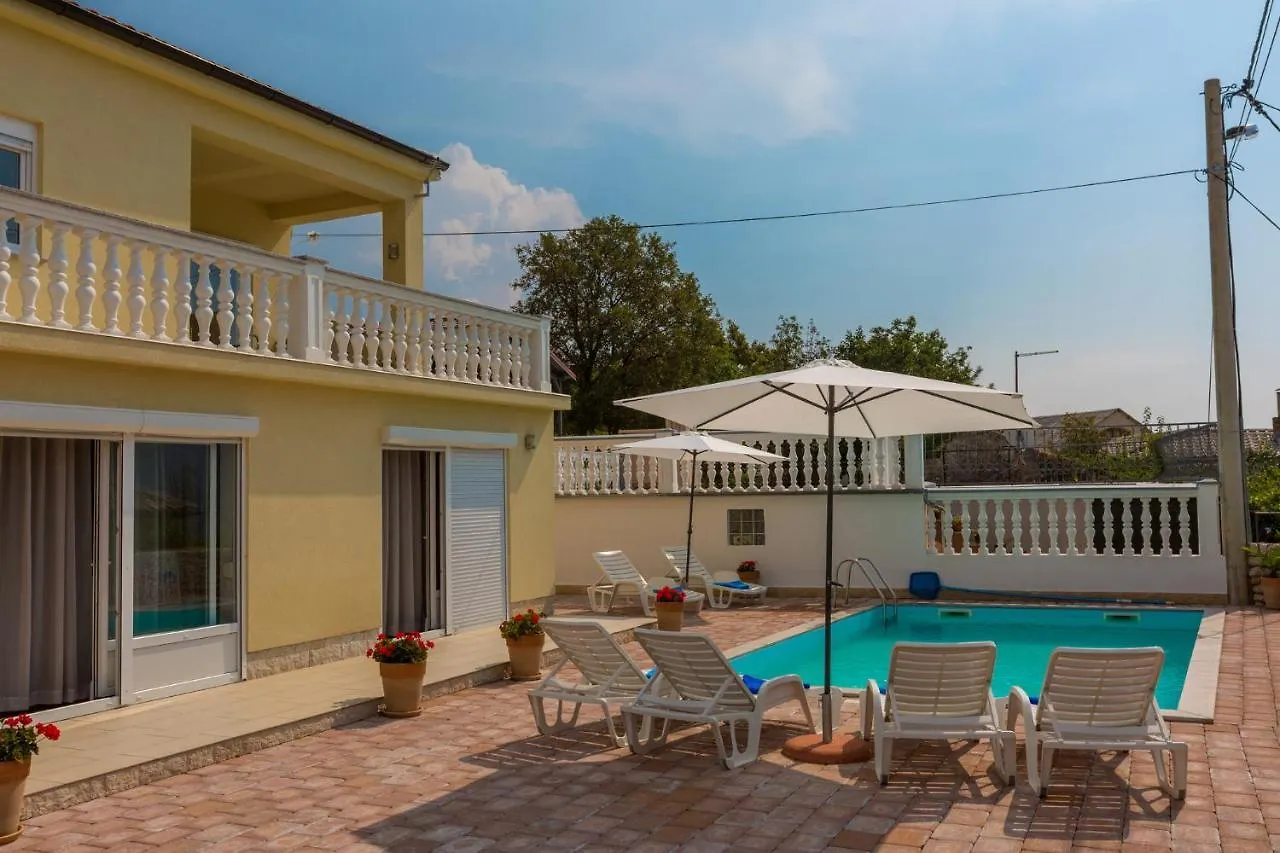 Kuca Ujdenica Villa Grizane-Belgrad