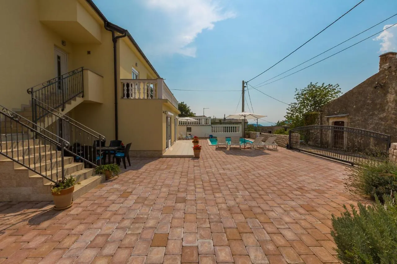 Holiday home Kuca Ujdenica Villa Grizane-Belgrad
